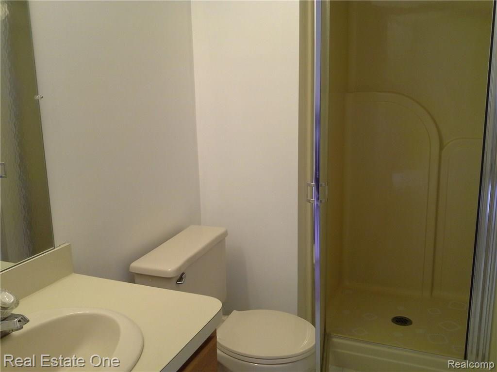 2577 South Commerce Road, Unit 11 Wolverine Lake, MI 48390 - Photo 33 of 57