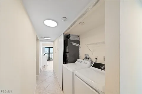 $950,000 | 2800 Estero Boulevard, Unit 1006, Fort Myers Beach, FL 33931