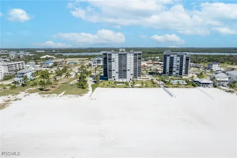 $950,000 | 2800 Estero Boulevard, Unit 1006, Fort Myers Beach, FL 33931