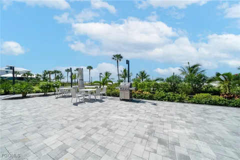 $950,000 | 2800 Estero Boulevard, Unit 1006, Fort Myers Beach, FL 33931