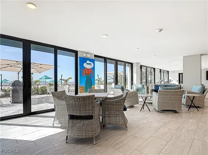 $950,000 | 2800 Estero Boulevard, Unit 1006, Fort Myers Beach, FL 33931