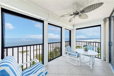 $950,000 | 2800 Estero Boulevard, Unit 1006, Fort Myers Beach, FL 33931