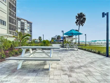 $950,000 | 2800 Estero Boulevard, Unit 1006, Fort Myers Beach, FL 33931
