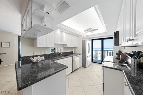 $950,000 | 2800 Estero Boulevard, Unit 1006, Fort Myers Beach, FL 33931