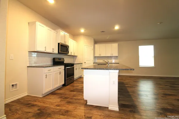 $1,850 | 191 Amethyst Woodstar, San Antonio, TX 78253