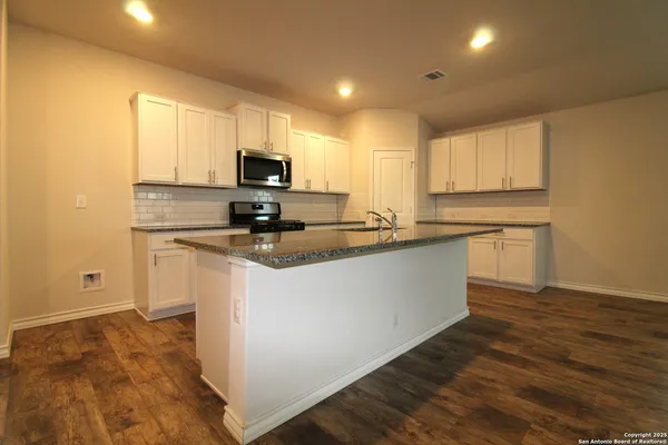 $1,850 | 191 Amethyst Woodstar, San Antonio, TX 78253