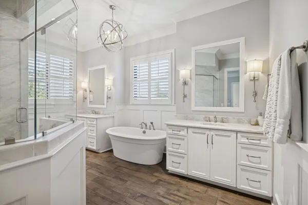 a view of outdoor space yard and porch