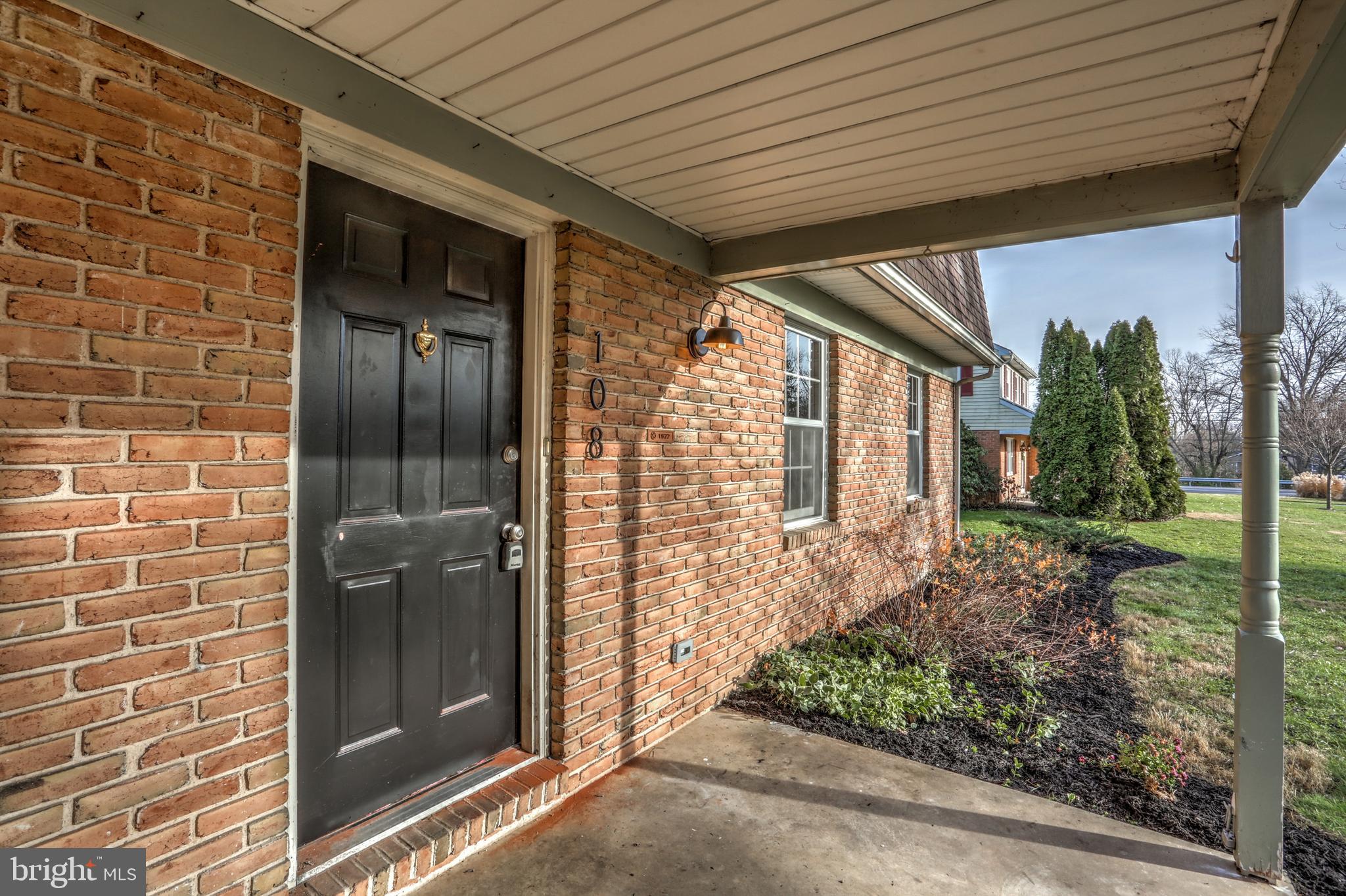 108 St Thomas Road Lancaster, PA 17601 - Photo 4 of 72