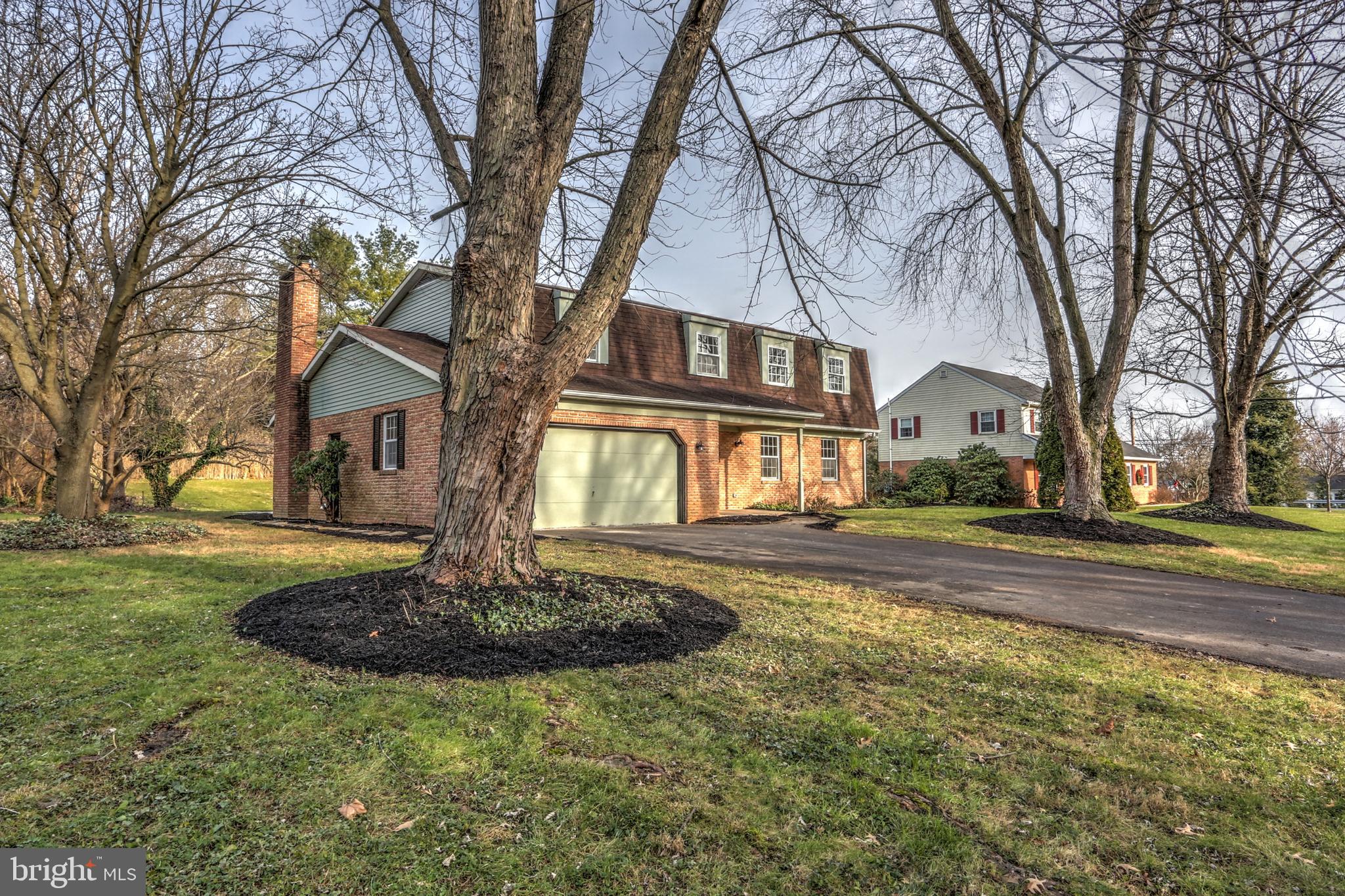 108 St Thomas Road Lancaster, PA 17601 - Photo 5 of 72