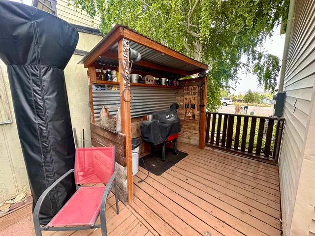 $255,000 | 1123 B 9th W Avenue, Kemmerer, WY 83101