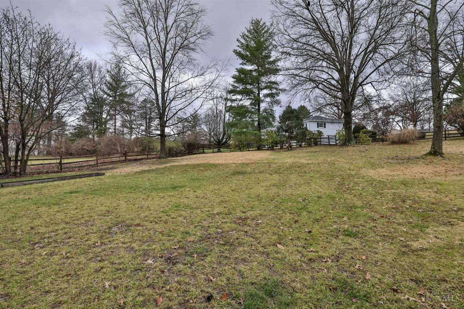 8000 Ridge Avenue Amberley, OH 45237 - Photo 14 of 27