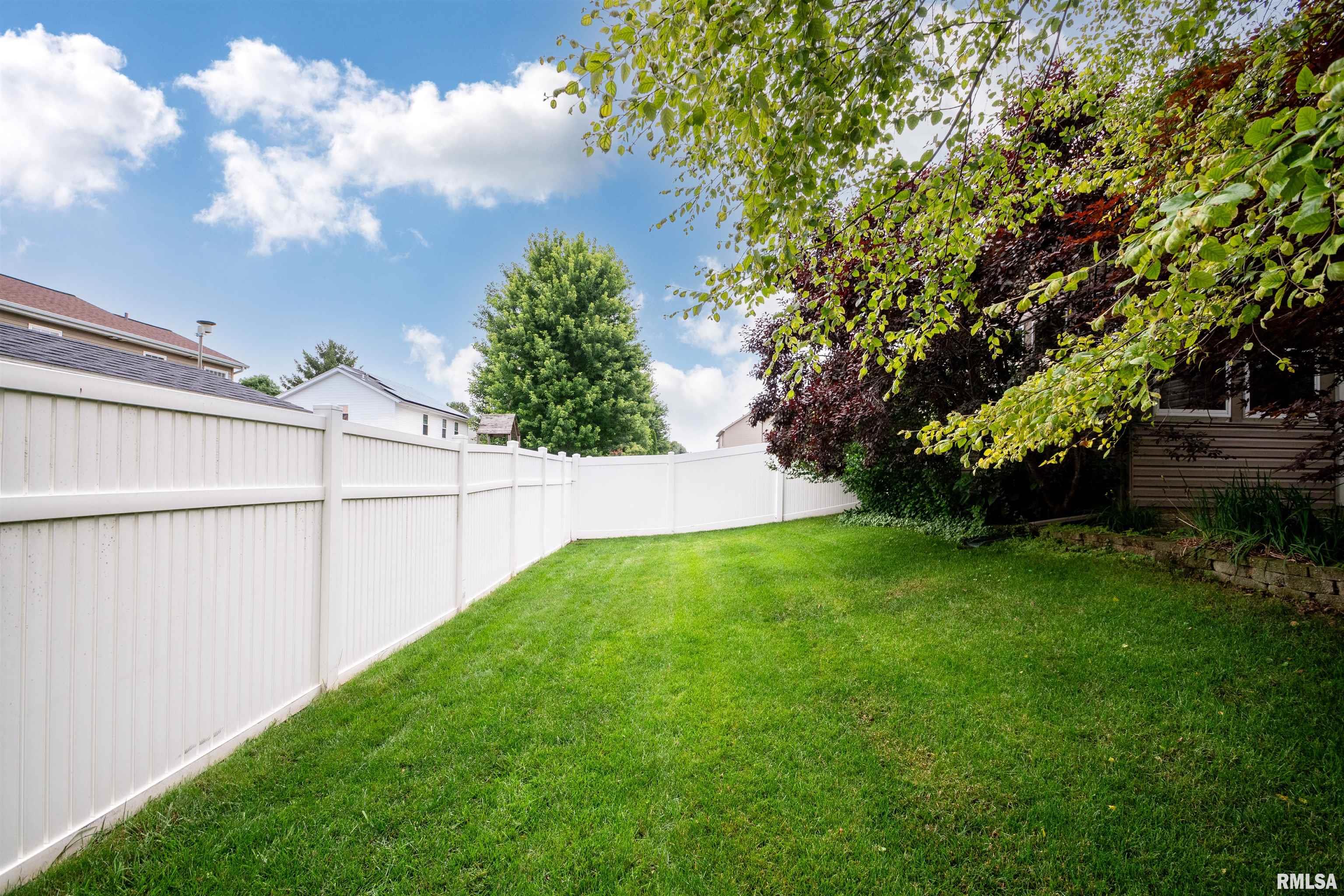 13 Elk Court Washington, IL 61571 - Photo 10 of 48