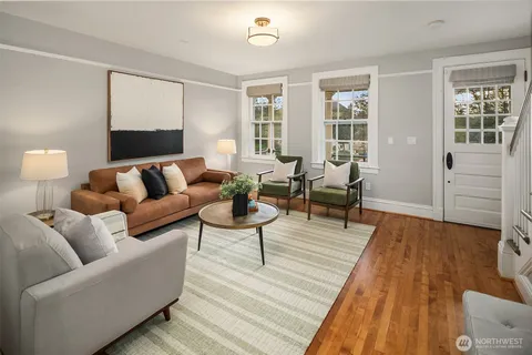 $999,000 | 4422 Montana Circle, Seattle, WA 98199