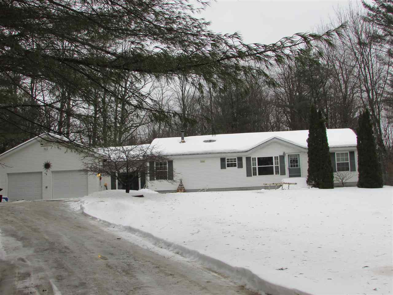 83 Cardigan Mountain Road Canaan, NH 03741 - Photo 2 of 21 Gallery Image 2