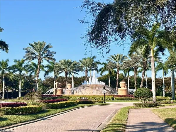 $585,000 | 9270 Campanile Circle, Unit 102, Naples, FL 34114