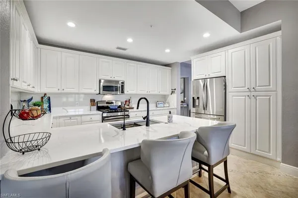 $585,000 | 9270 Campanile Circle, Unit 102, Naples, FL 34114