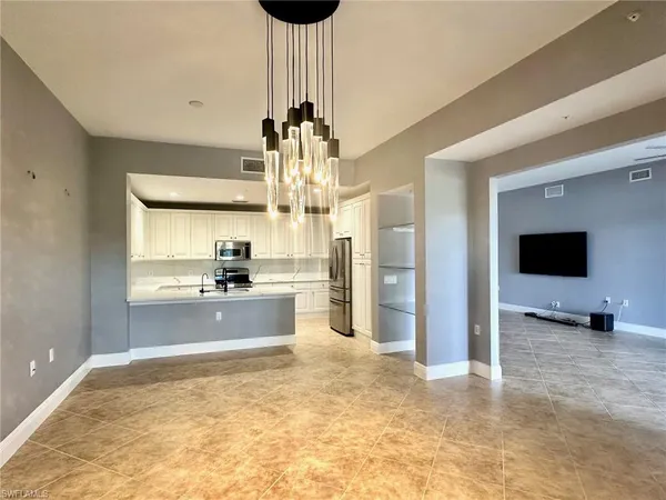 $585,000 | 9270 Campanile Circle, Unit 102, Naples, FL 34114