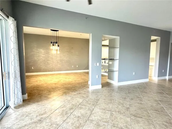 $585,000 | 9270 Campanile Circle, Unit 102, Naples, FL 34114