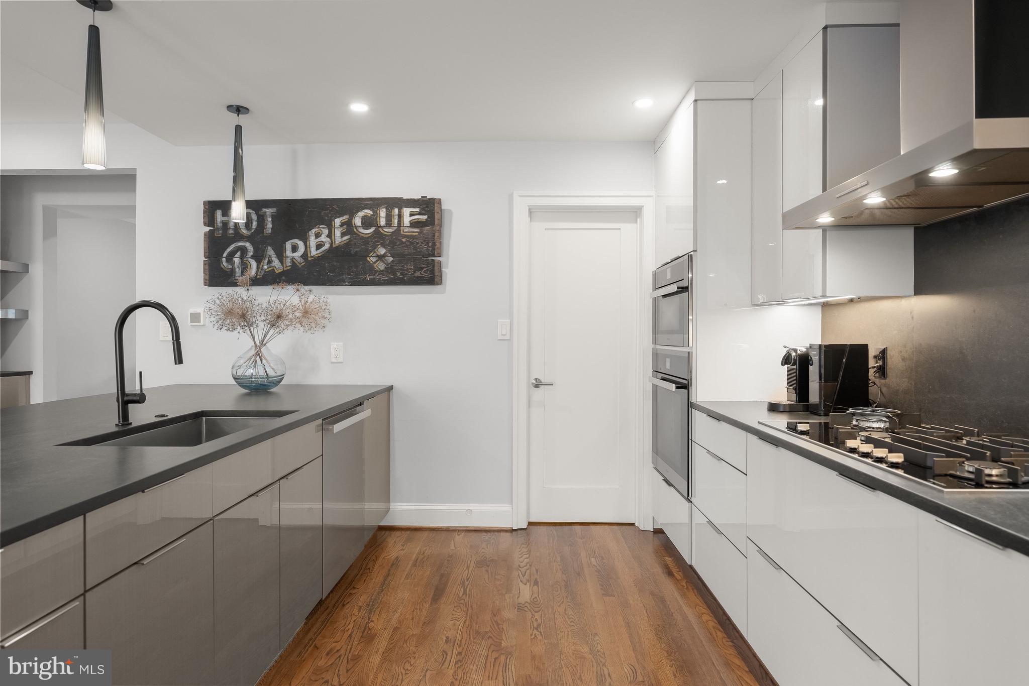 1819 37th Street Northwest Washington, DC 20007 - Photo 7 of 24