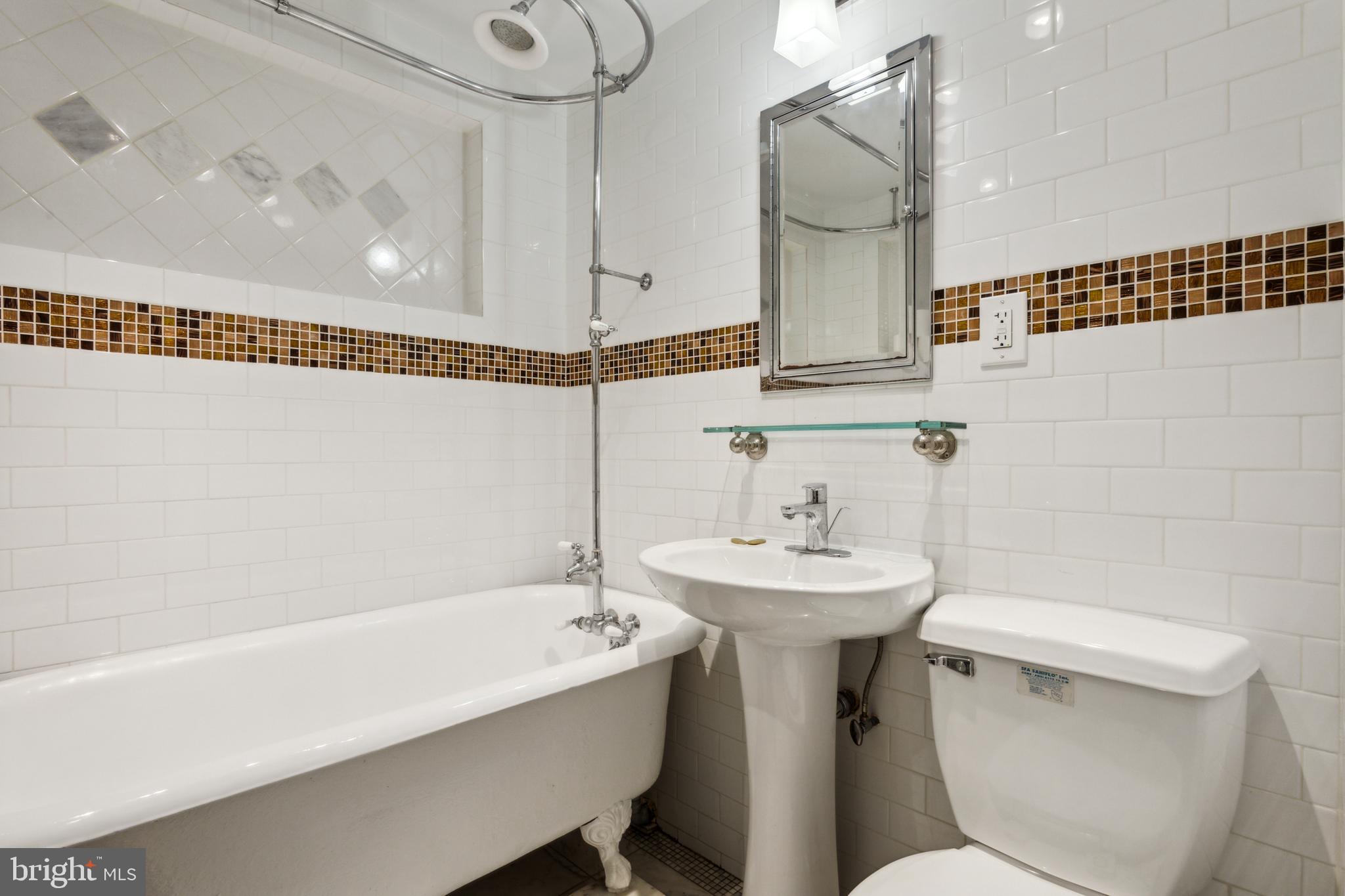 131 North 20th Street, Unit 1 Philadelphia, PA 19103 - Photo 19 of 24