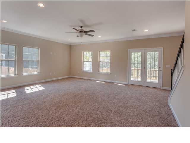 4560 Hermosa Road Crestview, FL 32539 - Photo 3 of 26 a living room with furniture and a window