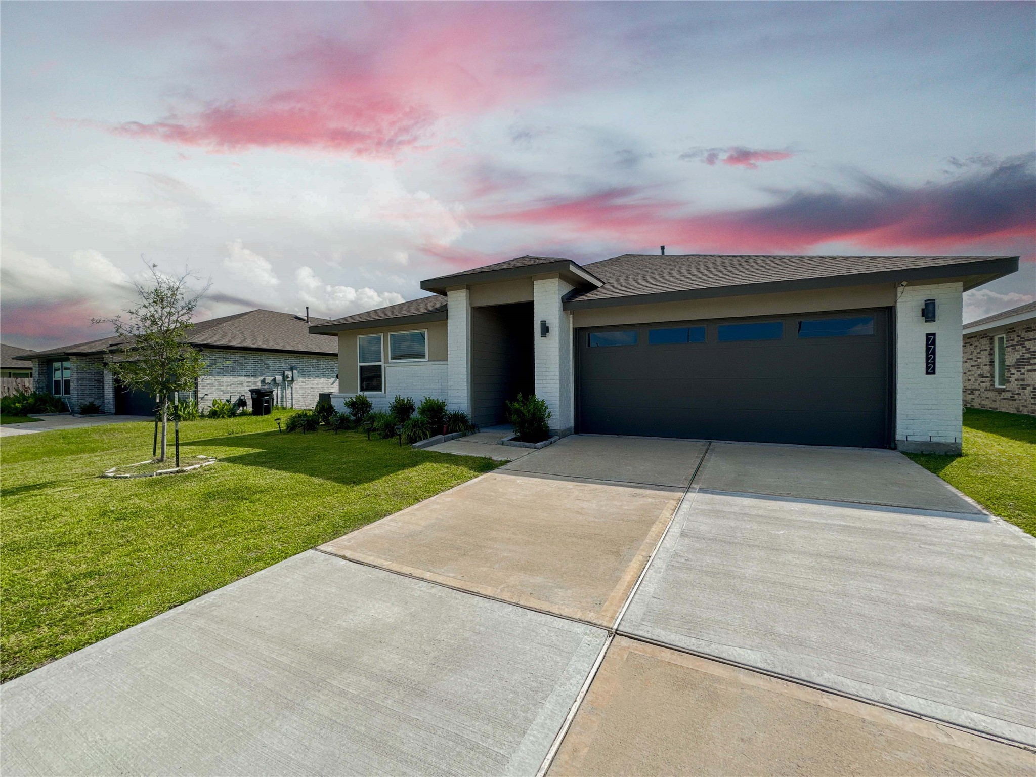 7722 Suffolk Vly Lane Rosharon, TX 77583 - Photo 2 of 30