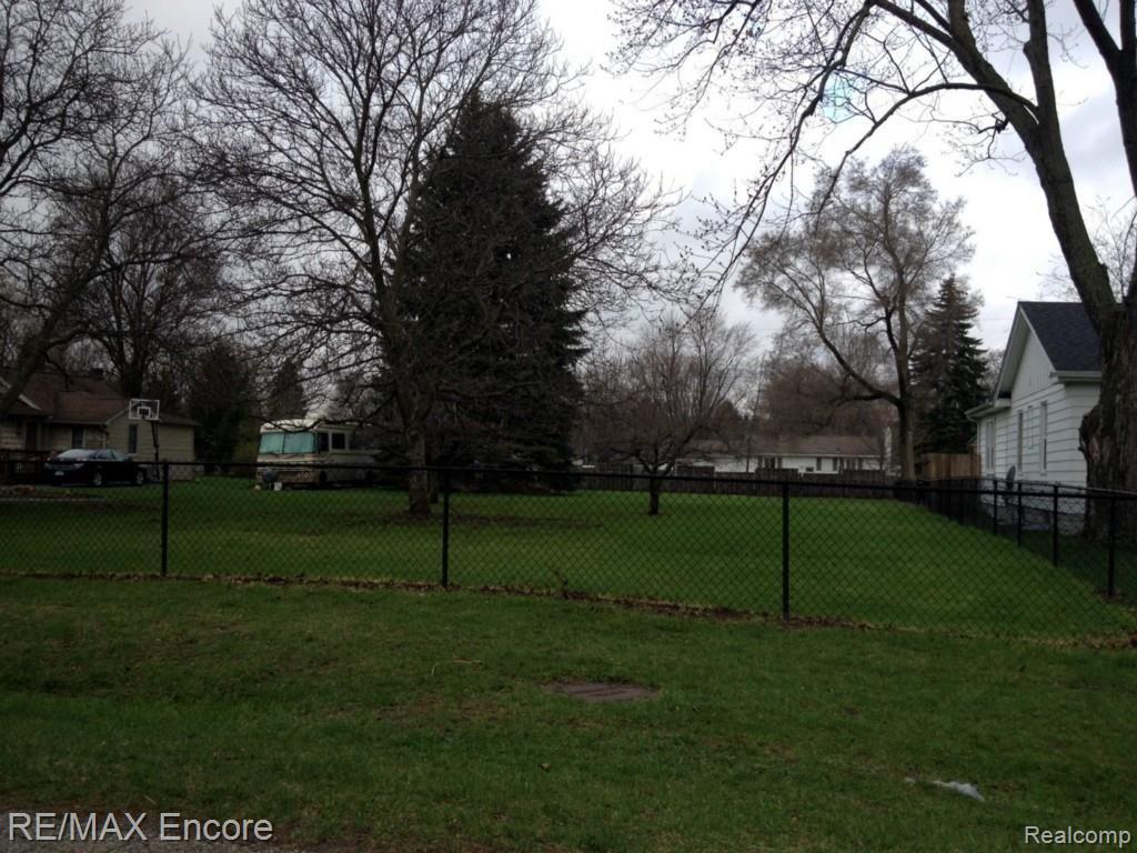 Vacant Lot Drayton Road Clarkston, MI 48346 - Photo 1 of 3 photo 1.jpg