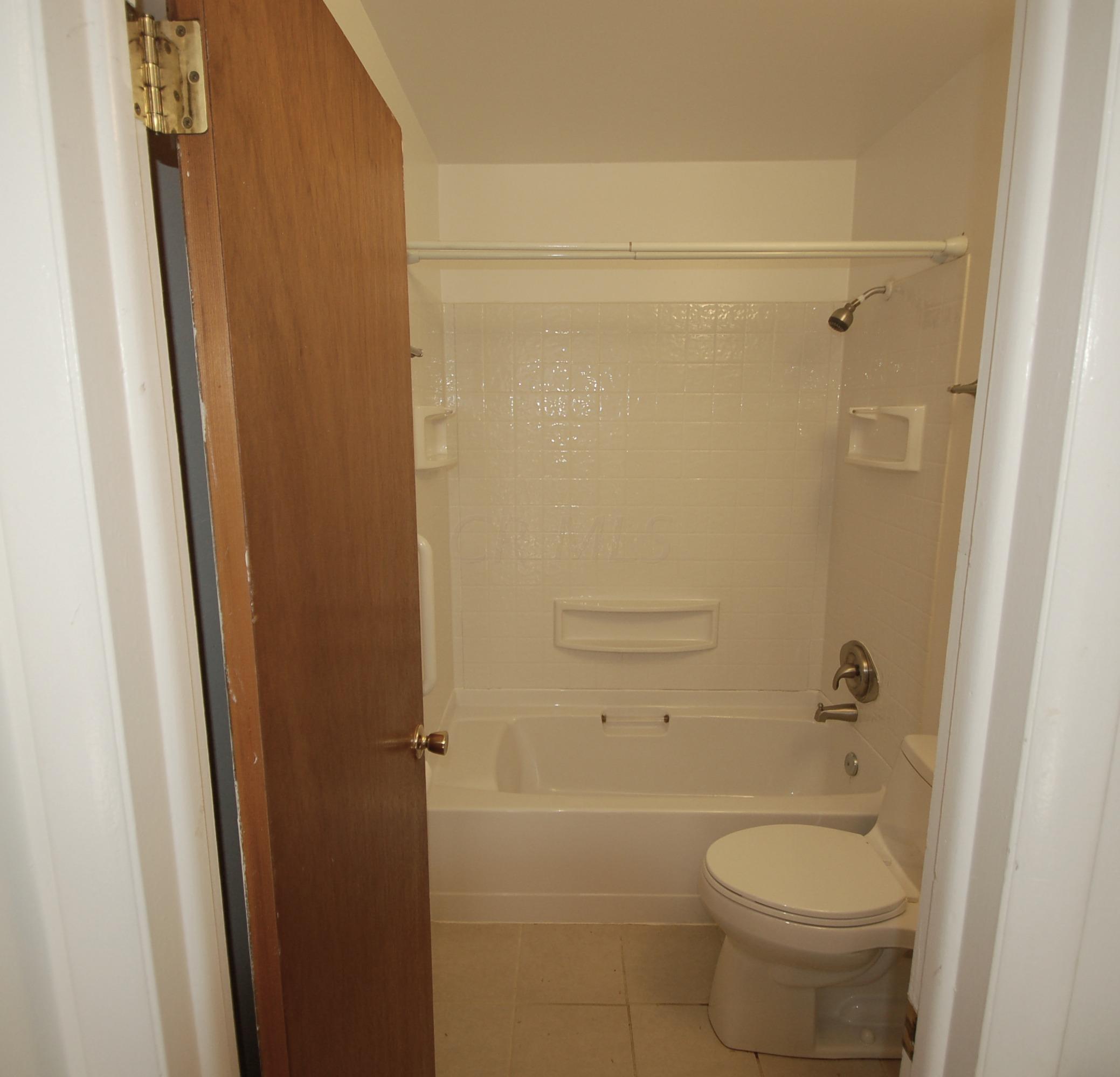 1878 Stetson Road Columbus, OH 43232 - Photo 12 of 19 Gallery Image 12