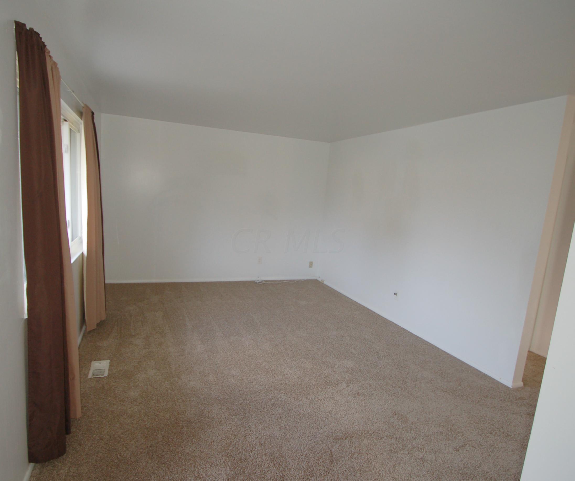 1878 Stetson Road Columbus, OH 43232 - Photo 3 of 19 Gallery Image 3