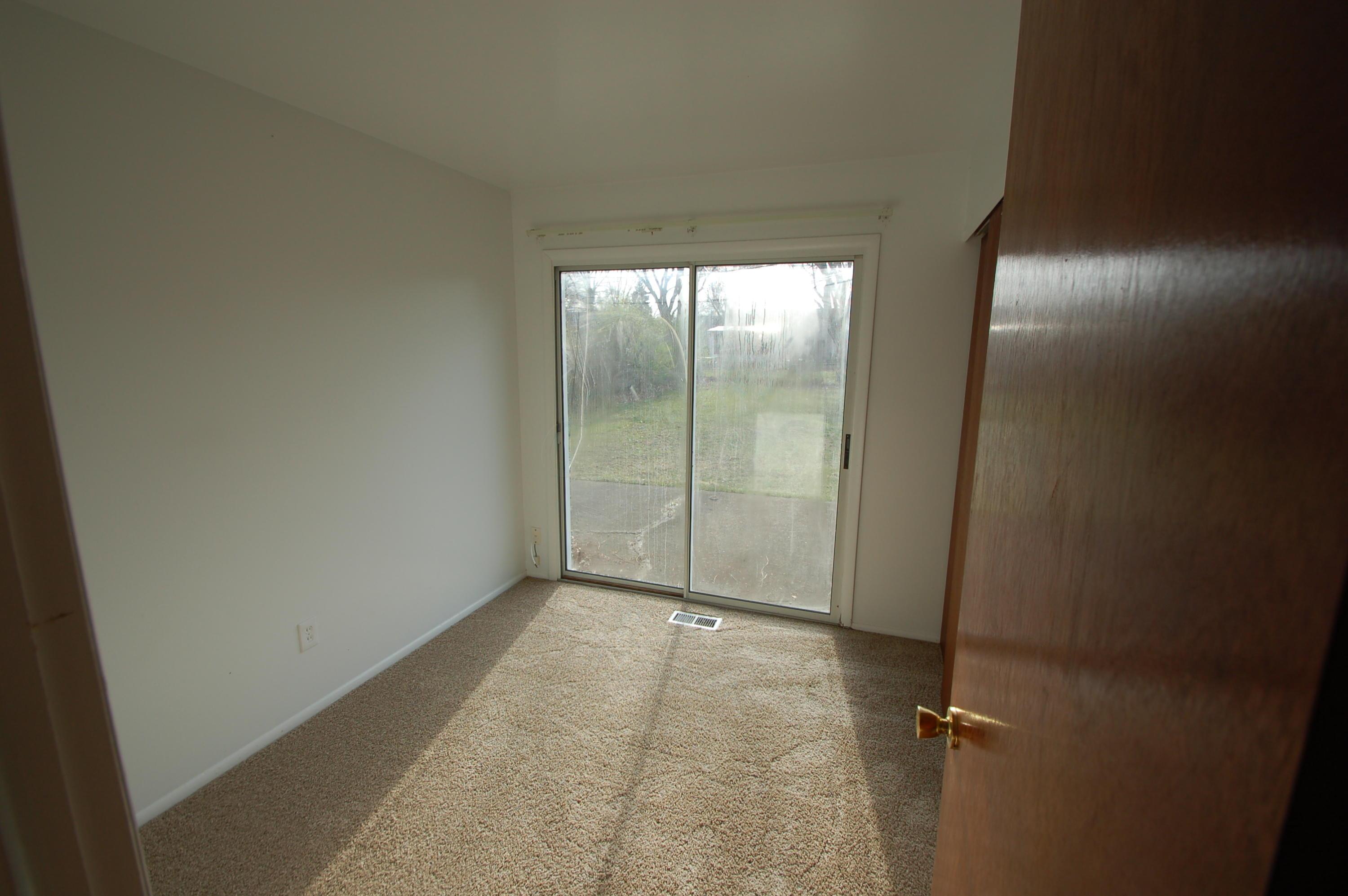 1878 Stetson Road Columbus, OH 43232 - Photo 7 of 19 Gallery Image 7