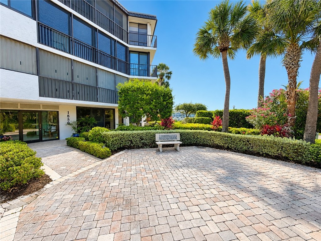 1850 Bay Road, Unit 3G Vero Beach, FL 32963 - Photo 7 of 31