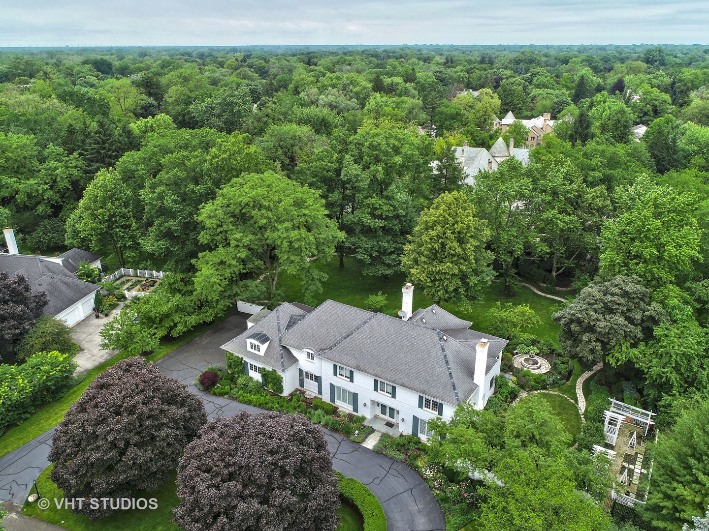 315 Woodley Road Winnetka, IL 60093 - Photo 23 of 28 an aerial view of a house with yard