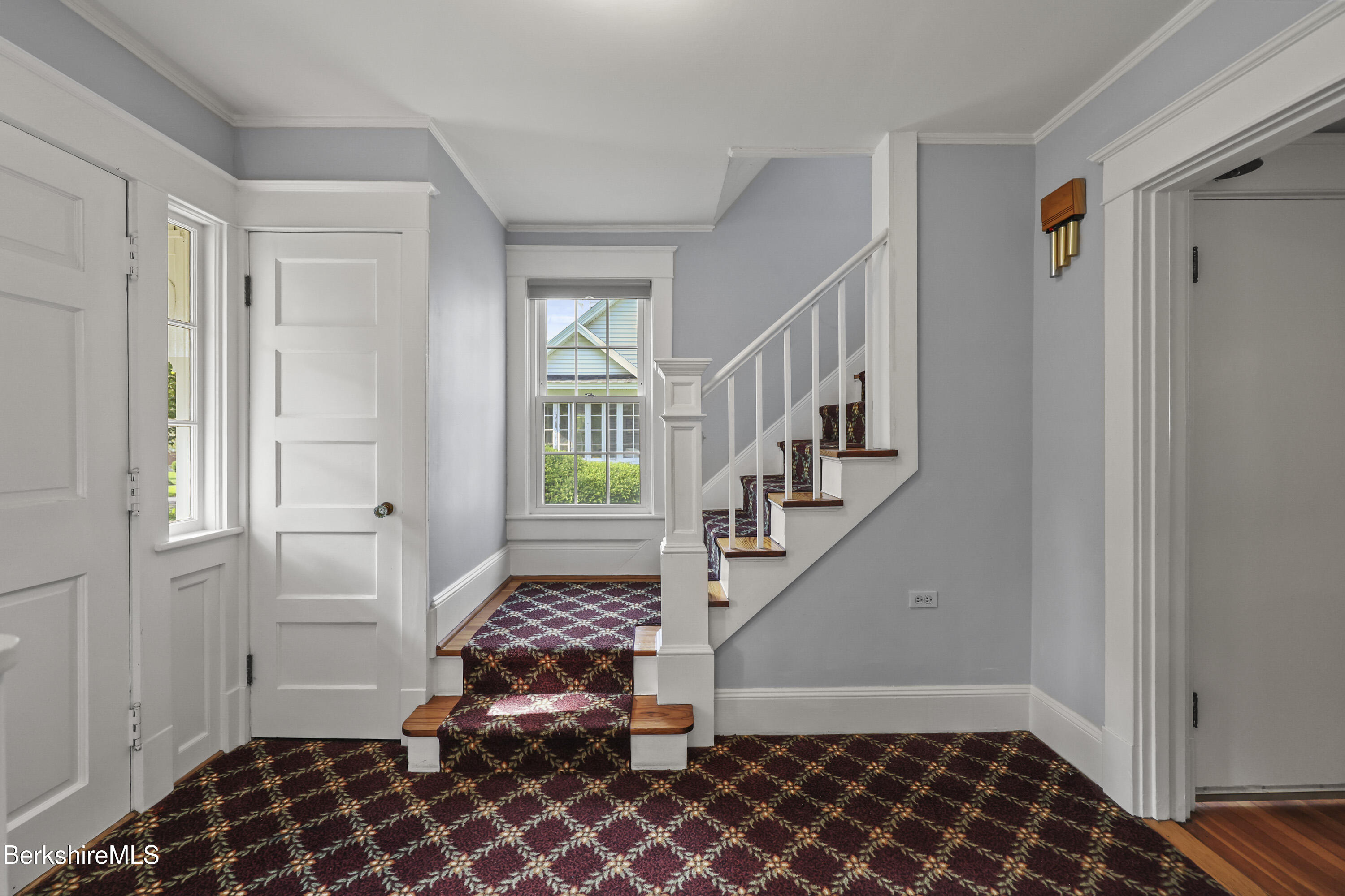 111 Northumberland Road Pittsfield, MA 01201 - Photo 4 of 51 20 Foyer