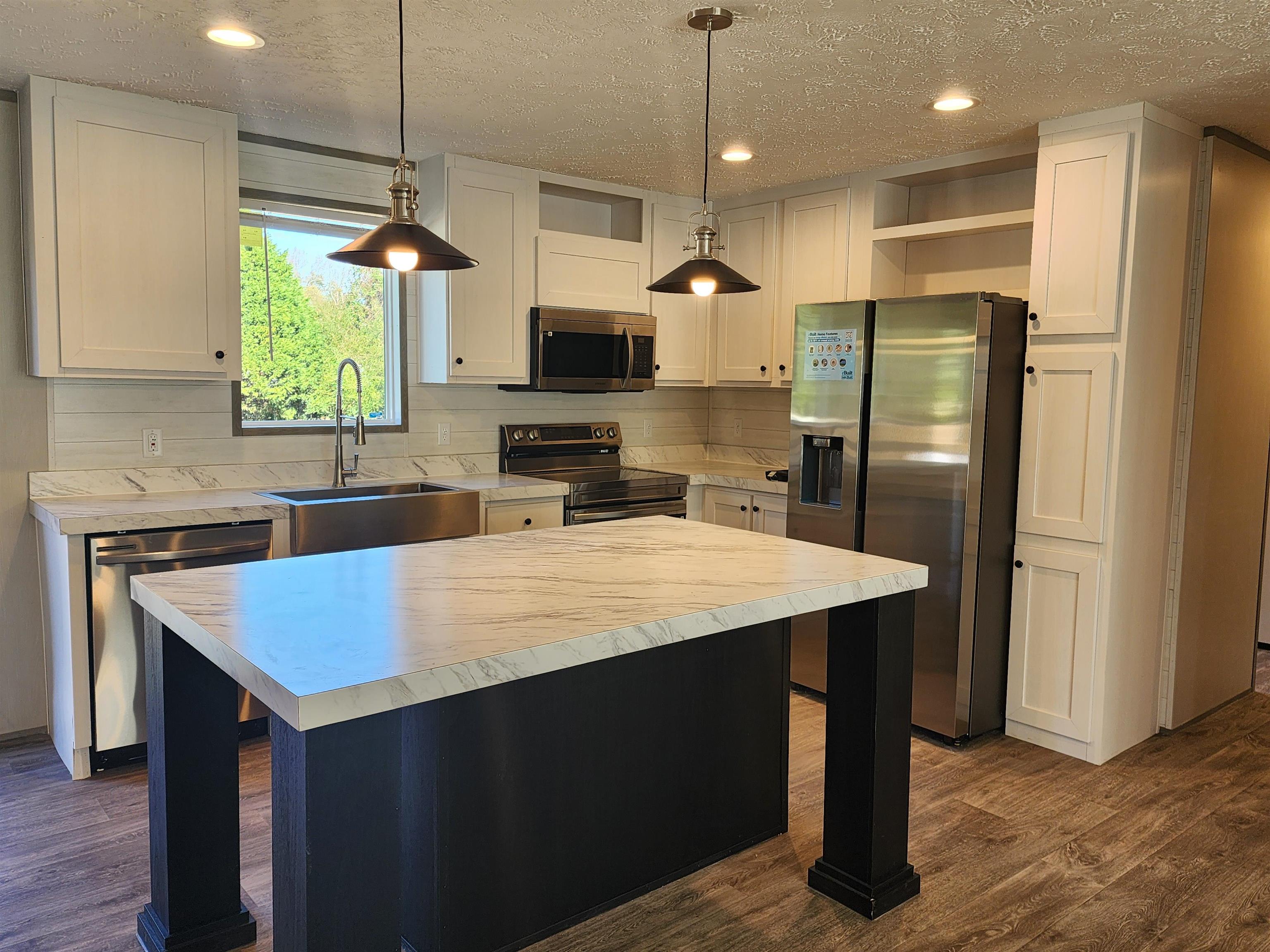 2002 Warren's Loop Marion, SC 29571 - Photo 6 of 18