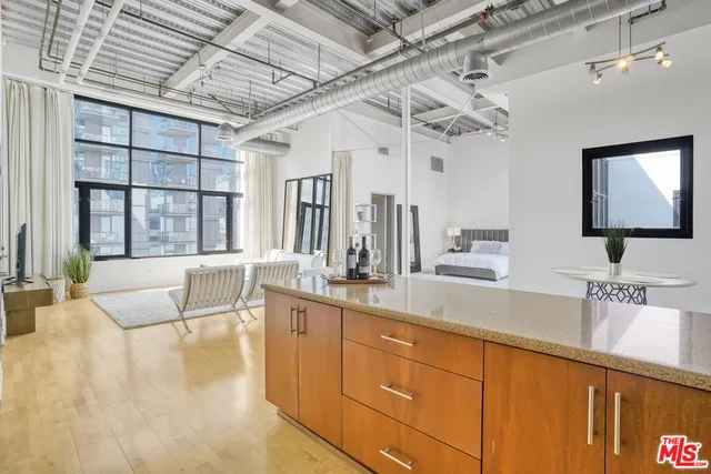 $675,000 | 330 West 11th Street, Unit 703, Los Angeles, CA 90015