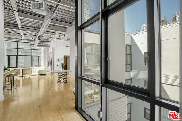 $675,000 | 330 West 11th Street, Unit 703, Los Angeles, CA 90015