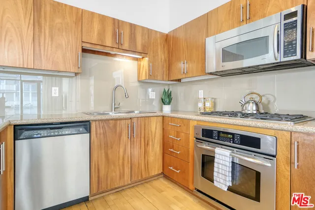 $675,000 | 330 West 11th Street, Unit 703, Los Angeles, CA 90015