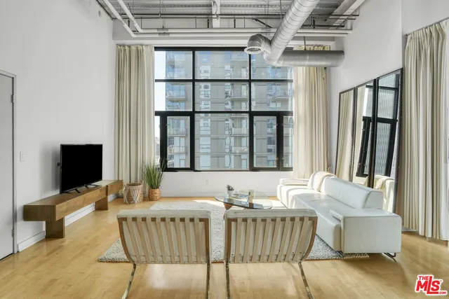 $675,000 | 330 West 11th Street, Unit 703, Los Angeles, CA 90015