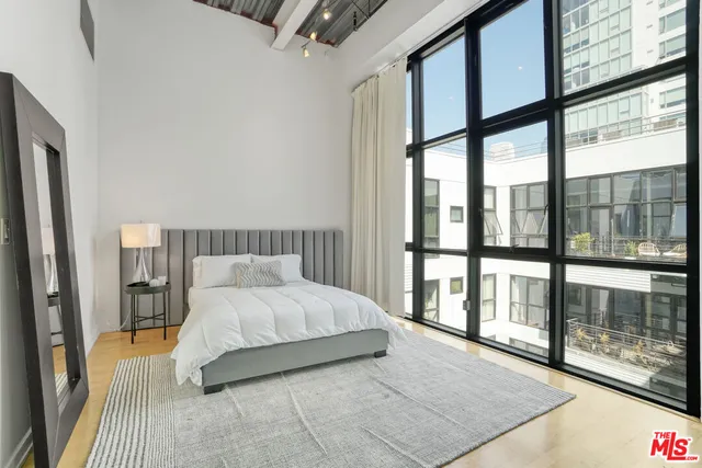 $675,000 | 330 West 11th Street, Unit 703, Los Angeles, CA 90015
