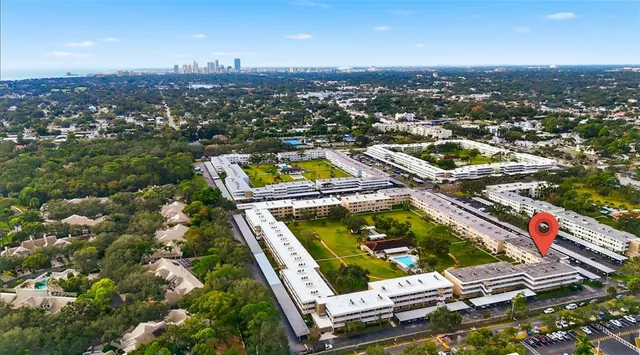 $200,000 | 5095 Bay Street Northeast, Unit 210, St. Petersburg, FL 33703