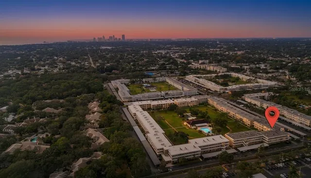 $200,000 | 5095 Bay Street Northeast, Unit 210, St. Petersburg, FL 33703