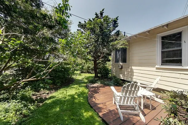 $5,000 | 33 Warren Avenue, Middletown, RI 02842