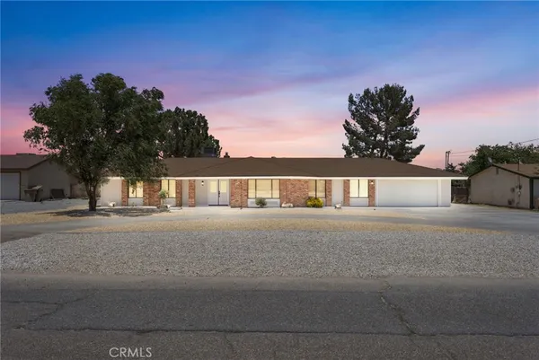 $2,600 | 15262 El Centro Street, Hesperia, CA 92345