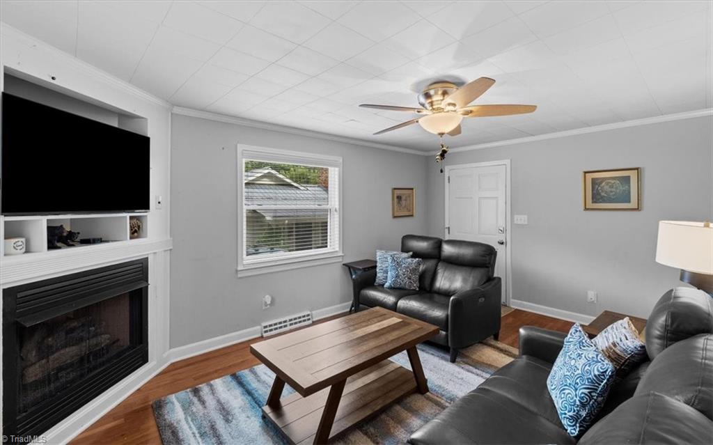 609 Hedrick Avenue High Point, NC 27262 - Photo 7 of 42