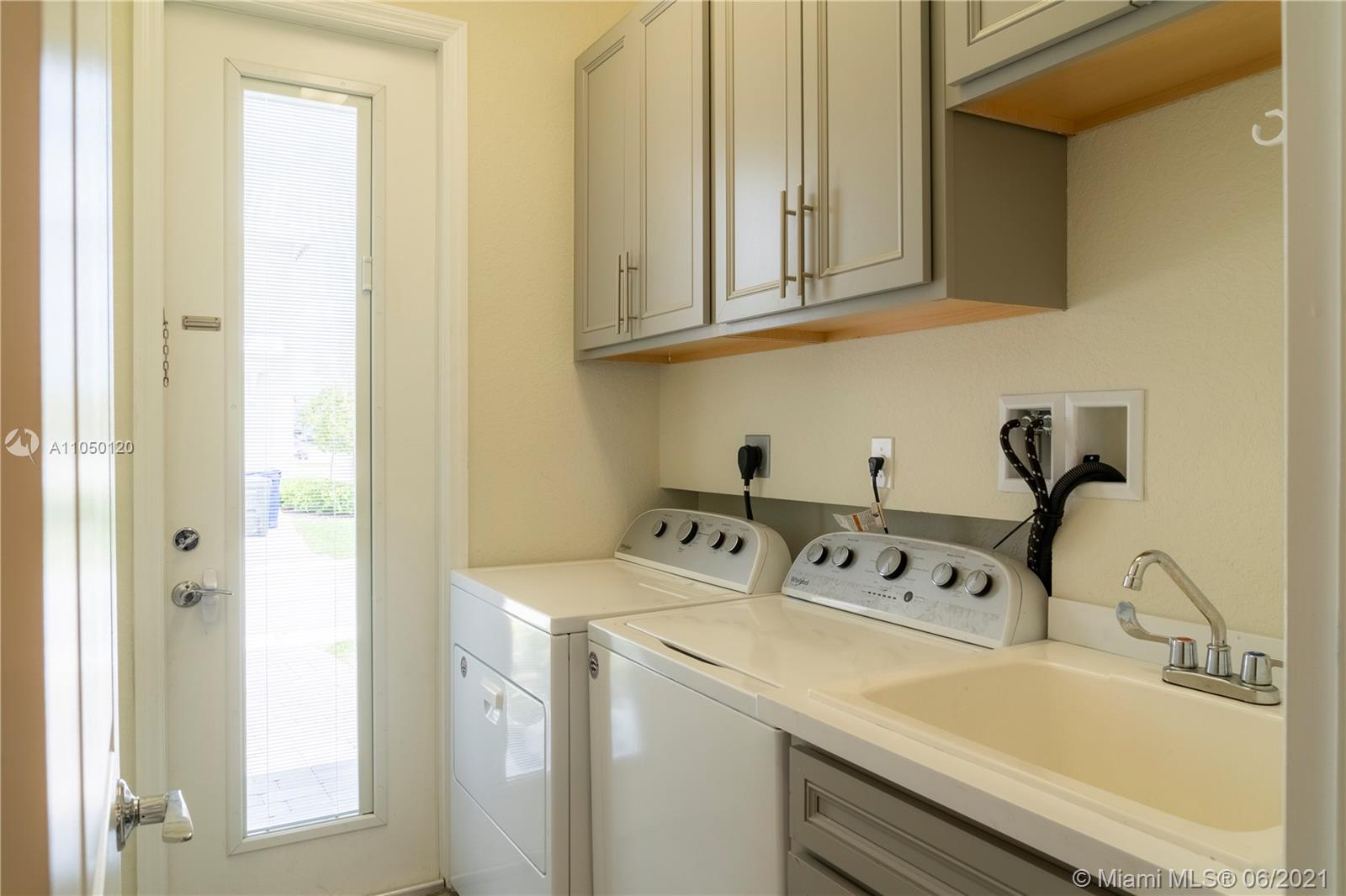 Hillcrest Hollywood, FL 33021 - Photo 11 of 34