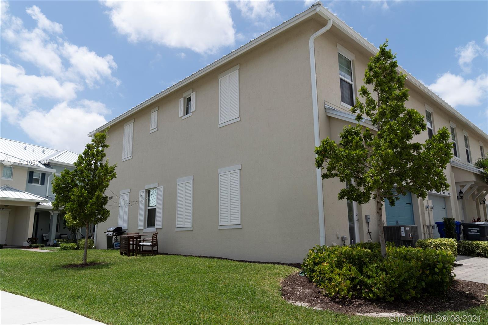 Hillcrest Hollywood, FL 33021 - Photo 3 of 34