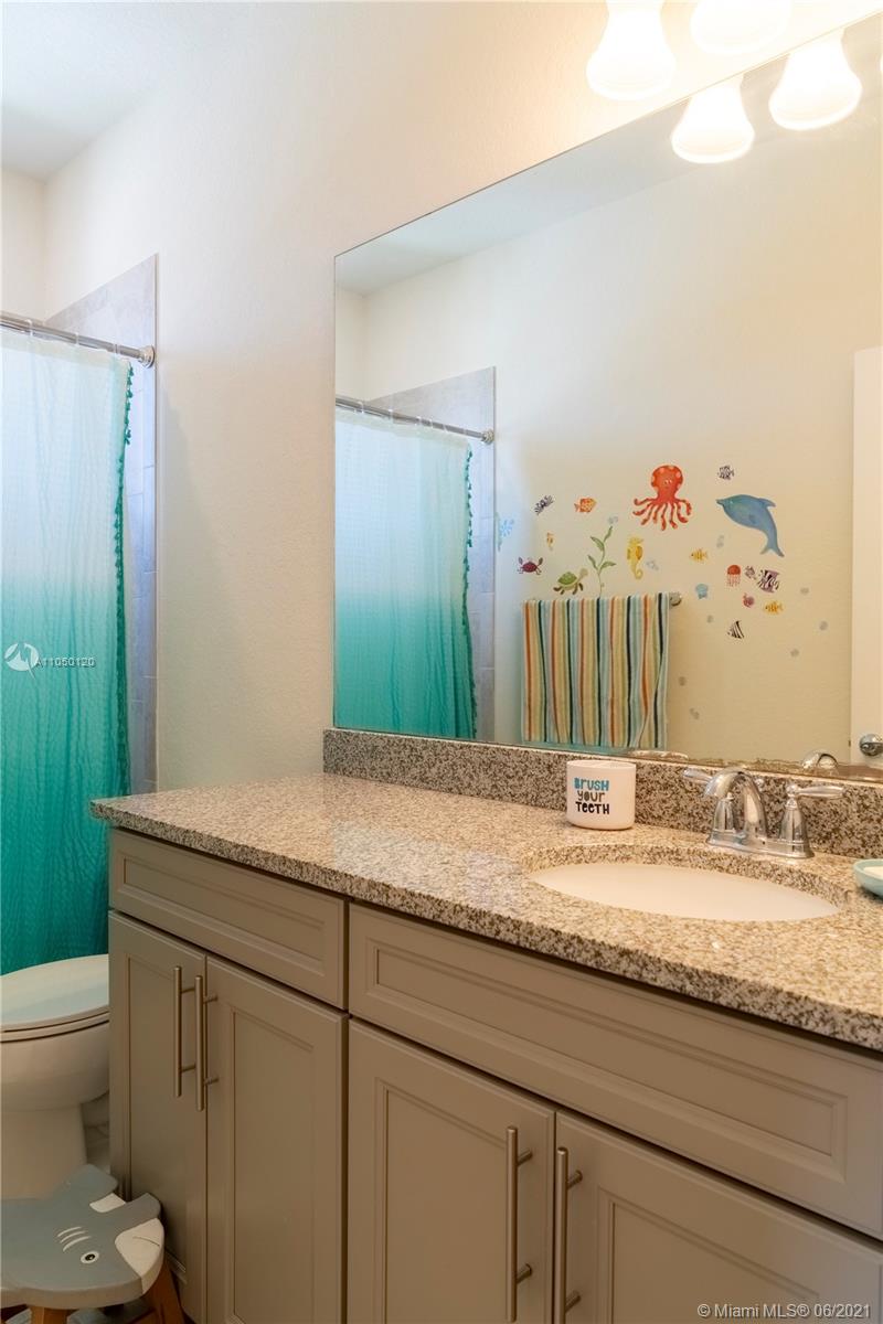 Hillcrest Hollywood, FL 33021 - Photo 22 of 34