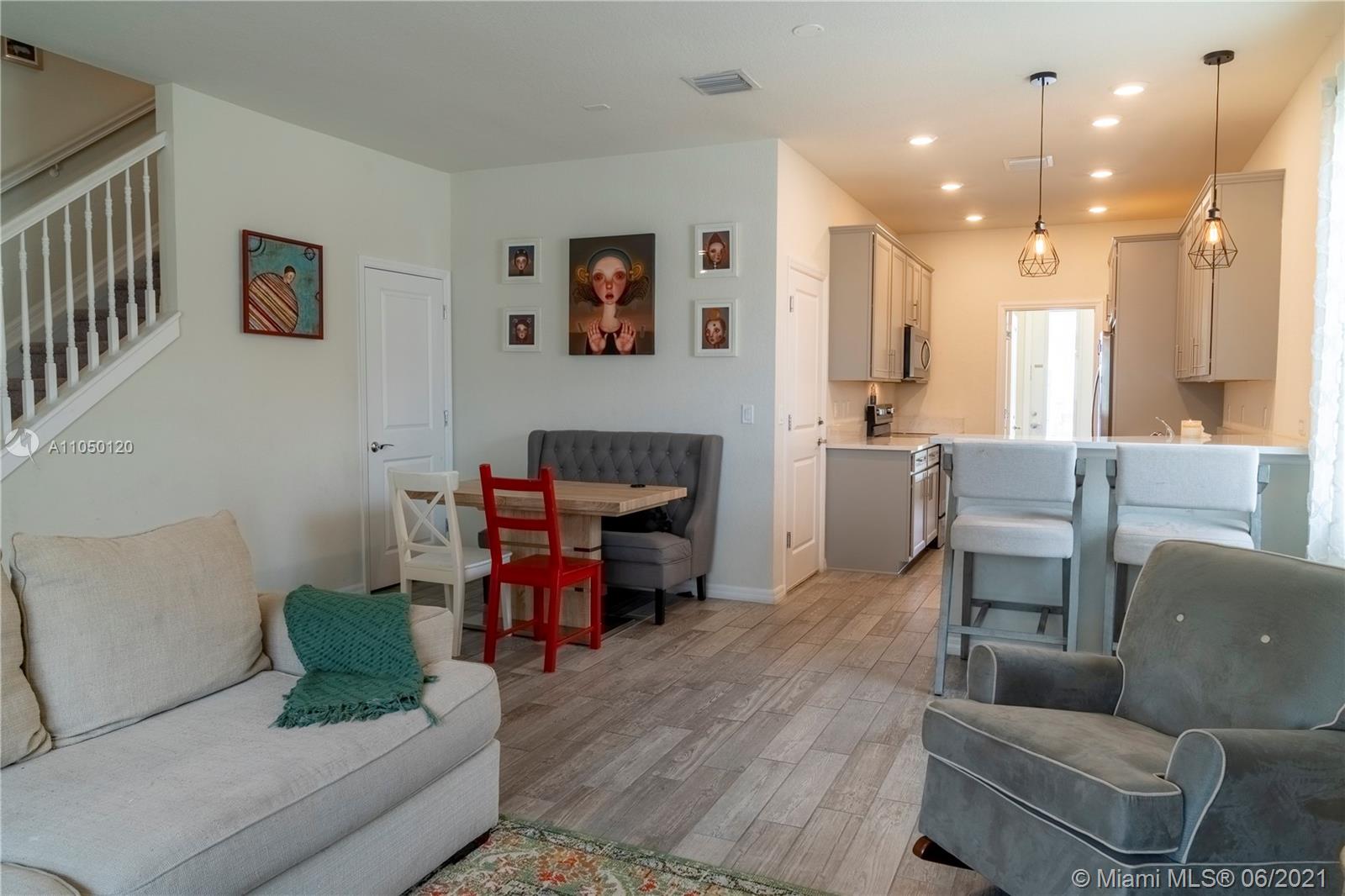 Hillcrest Hollywood, FL 33021 - Photo 8 of 34