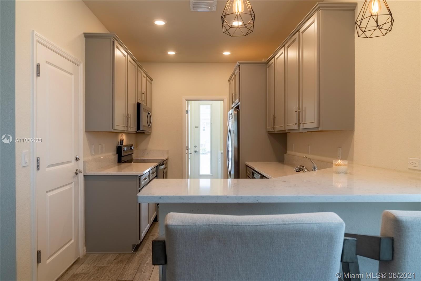 Hillcrest Hollywood, FL 33021 - Photo 9 of 34