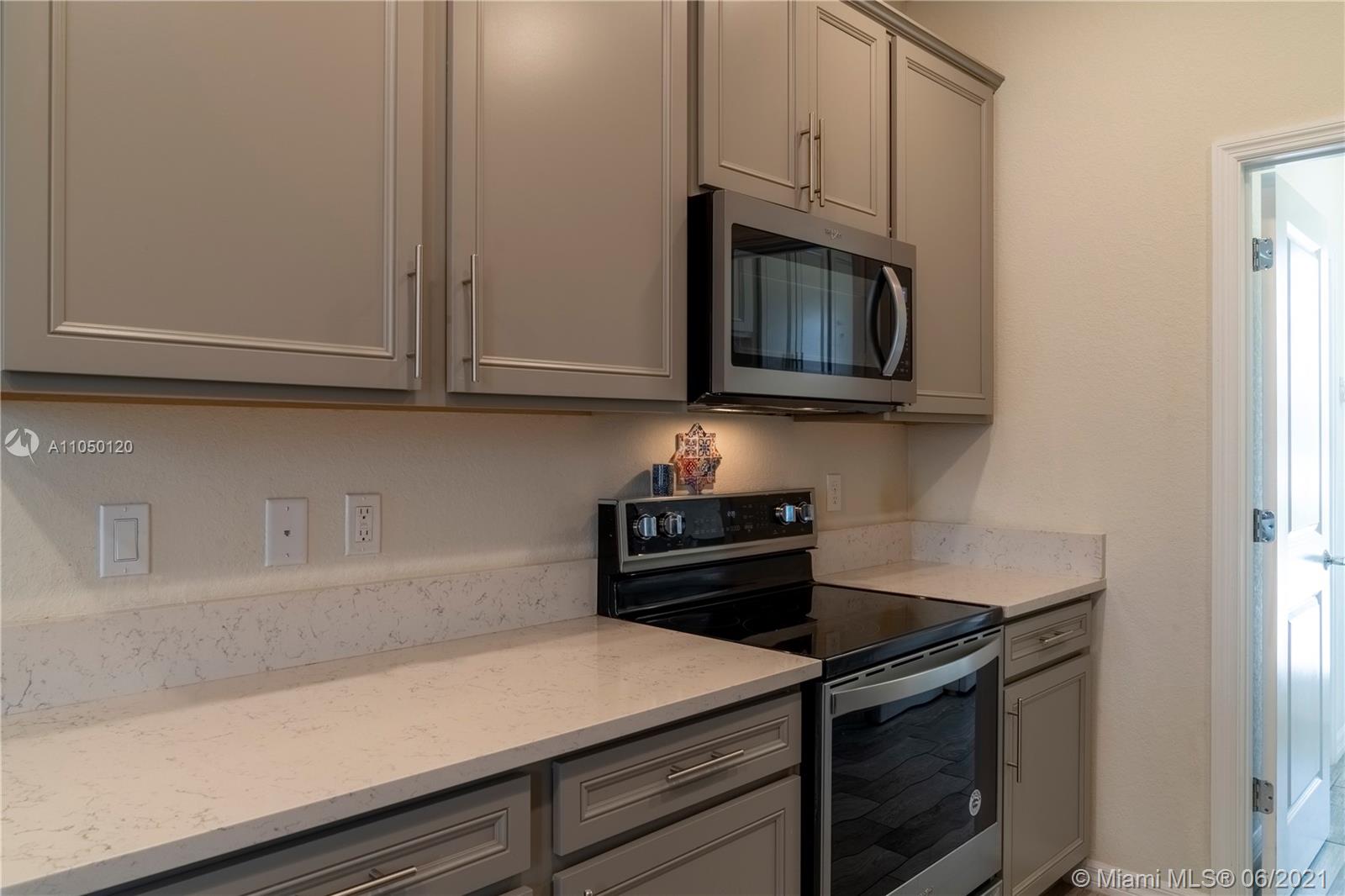 Hillcrest Hollywood, FL 33021 - Photo 10 of 34